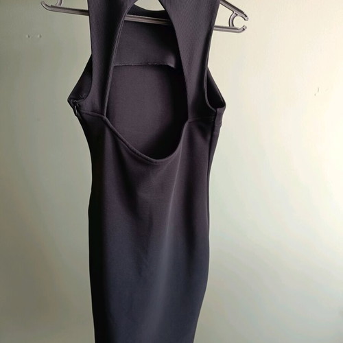 Mini rib black dress used, slim fit with semi-open back