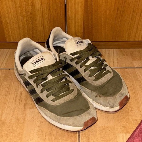 Adidas sneakers size 44, like new, khaki and black