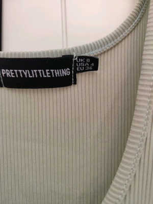 Summer dress sleeveless sage green Pretty Little Thing like new
