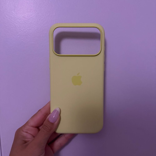 Authentic iPhone 17 Pro Max case like new