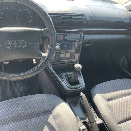 Audi A4 B5 1995 1.8L 125hp sedan manual