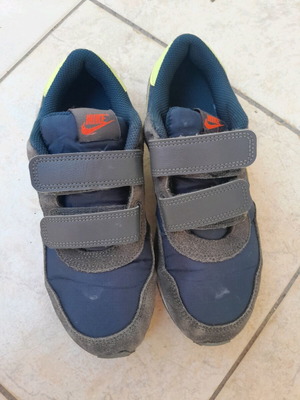 Nike αθλητικά μεταχειρισμένα για αγόρια, μέγεθος 34, πράσινα