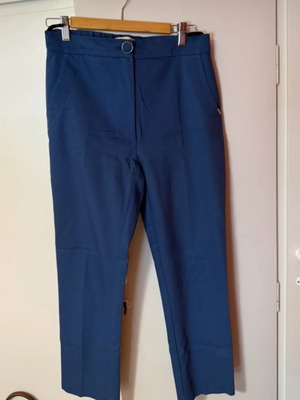 Toi&Moi cropped office pants like new, blue, size M