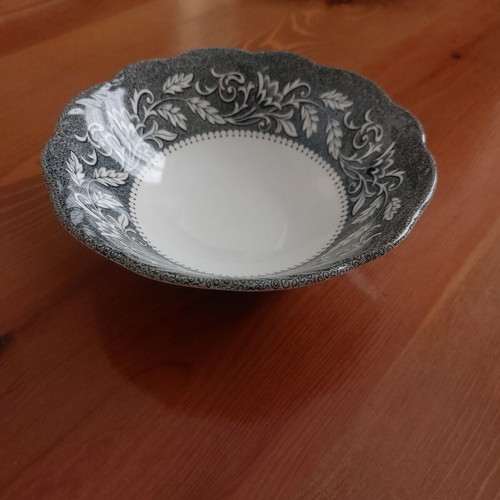 J&G Meakin Sterling Renaissance Vintage Bowl 15 cm like new