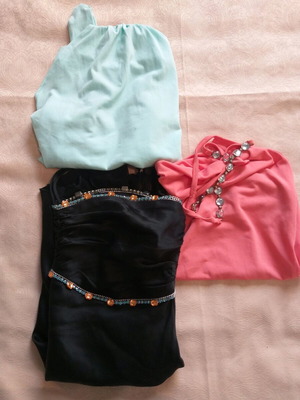 Set of 4 used BSB strapless tops in turquoise, black and coral