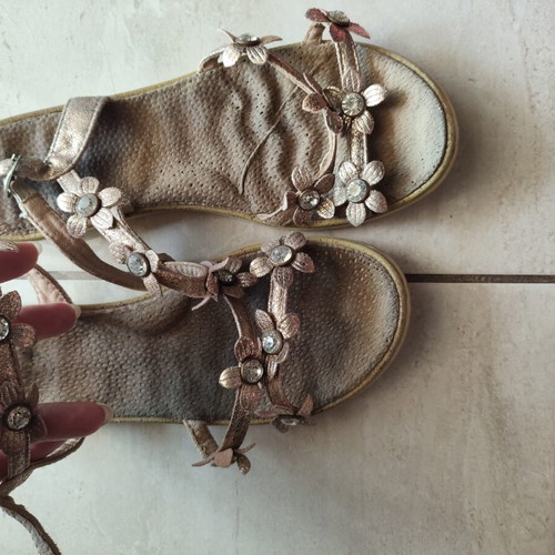 Sandals size 39 used, gold platform style