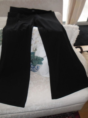 COS Bell Bottom Pants new, size M/L, black