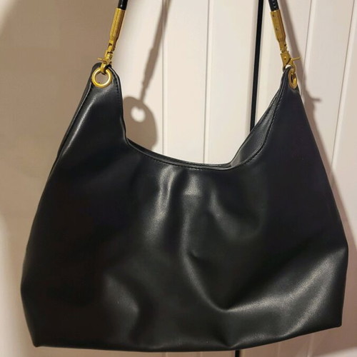 Black women's shoulder bag in leatherette like new