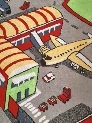 Children's rug like new, 190 x 130 cm