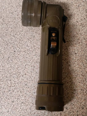 Fulton MX-991/U military angle flashlight used