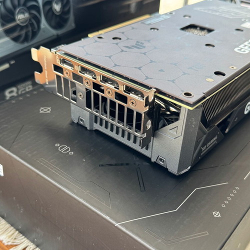 Asus TUF Gaming GeForce RTX 4060 Ti OC Edition σαν καινούργιο