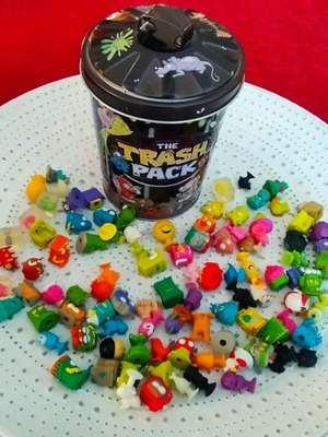 The Trash Pack set like new with 103 figures and 8 cars
