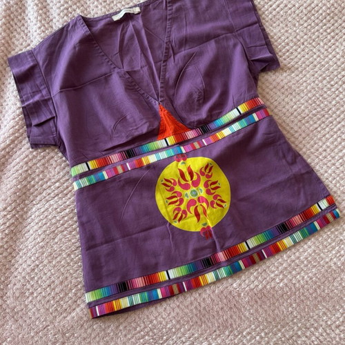 Short-sleeve blouse like new, purple with decorative ribbon, size S