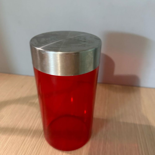 Storage container like new with stainless steel lid