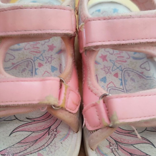 Disney sandals size 26 used with lights, pink