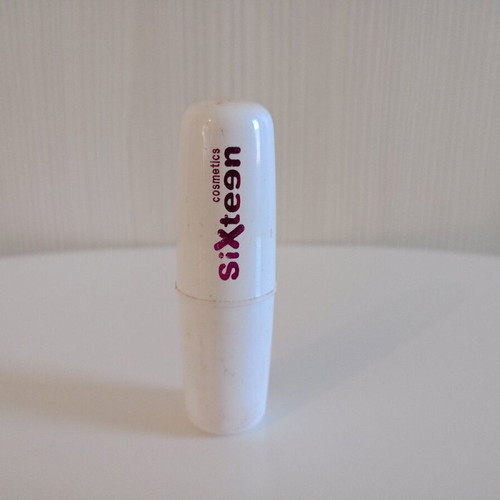 Sixteen lipstick like new