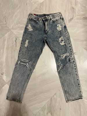 Salt pepper Τζιν με σκίσιματα size 29