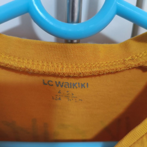 LC Waikiki Kids Mustard T-shirt Think Outside size 4-5 years like new