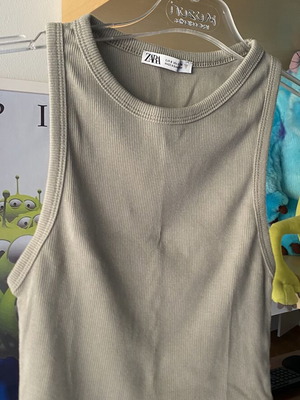 Zara khaki crop top, size S