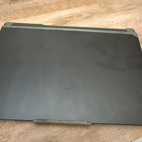 MSI Cyborg 15 A13UDX laptop like new, Intel Core i5, RTX 3050, 16GB RAM