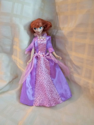 Disney Frozen Anna doll used