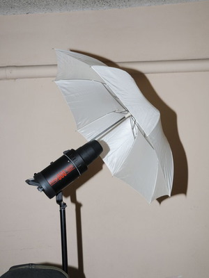 Studio flash set SYSTEM 600 watt like new