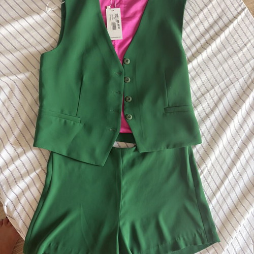 Prince Oliver vest and shorts set like new, green