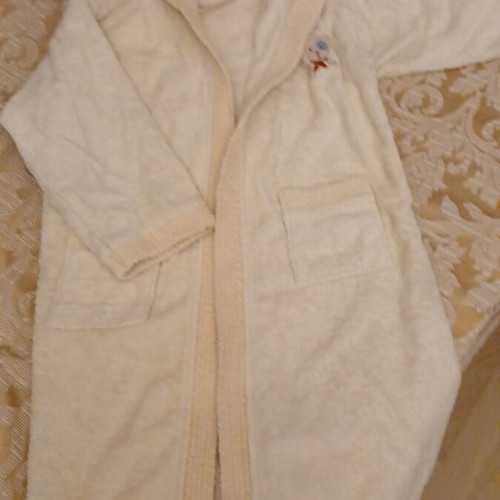 Klotsotiras children's bathrobe size 10 like new, ecru with embroidered dog