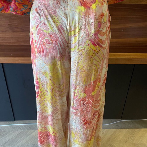 Satin pants Iraida like new, size medium