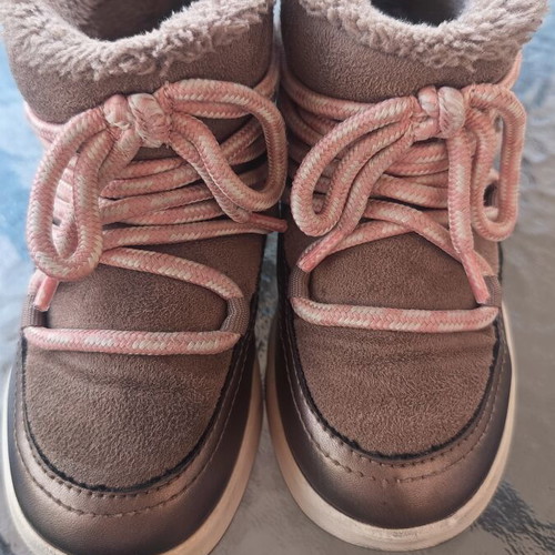 H&M children's boots size 26 used, brown with pink laces and fur lining