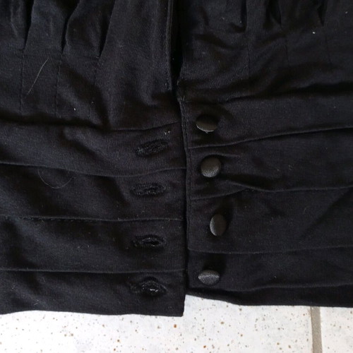 Women's mako blouse like new, black size M