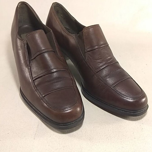 Elite brown leather pumps size 39 used