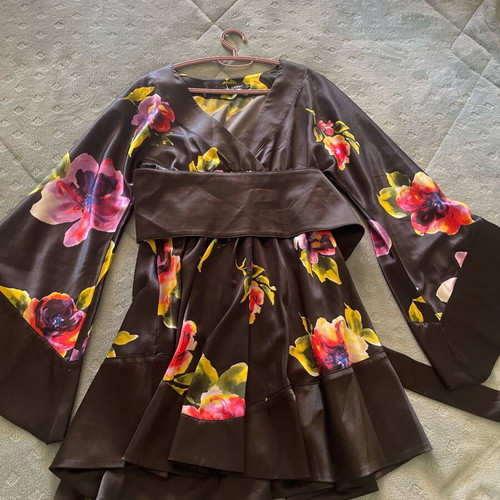 Satin floral dress like new, size M, Hype, black multicolor