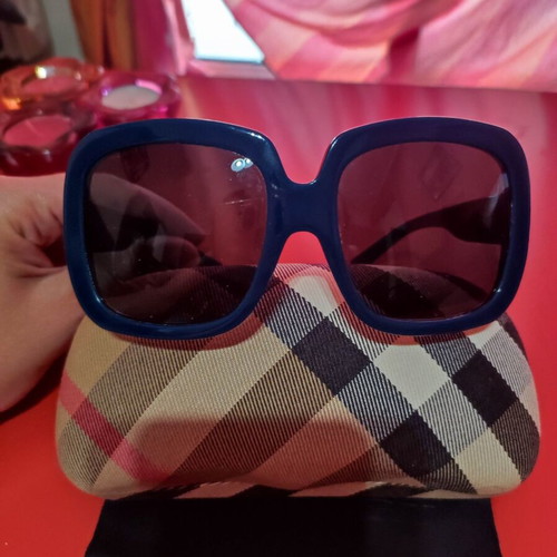 Burberry 4062 sunglasses petrol color like new