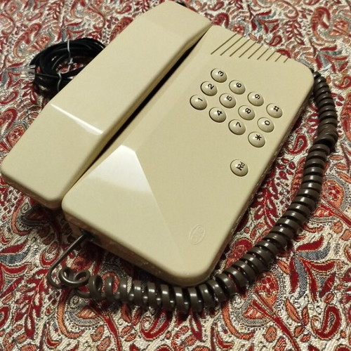 Telephone 1992 like new, beige wired