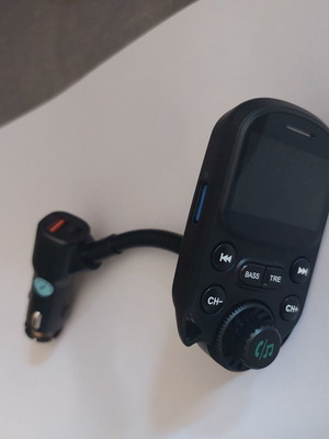 FM transmitter for car Bluetooth Aux adapter with dual USB C charger like new