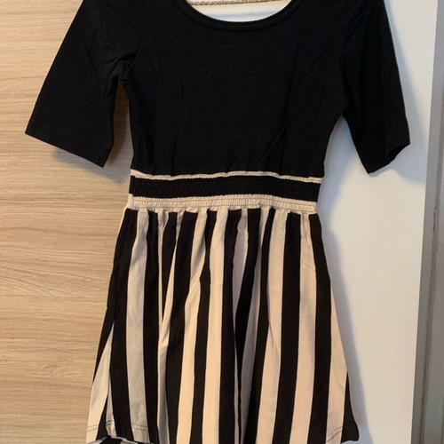 Review short striped dress used, size S, black and beige