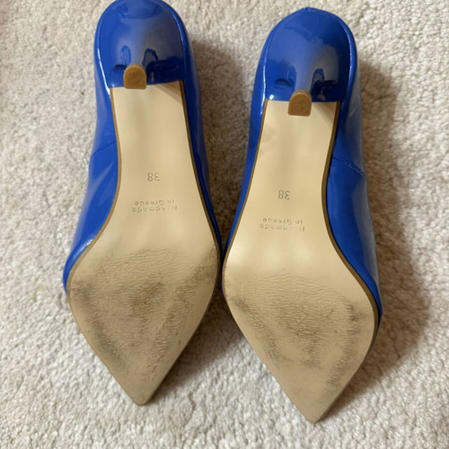 Bozikis blue patent leather pointed pumps used, size 38