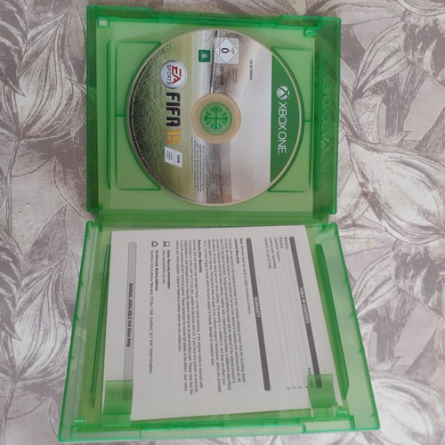 Xbox One games pack like new, includes FIFA 15 and FIFA 21