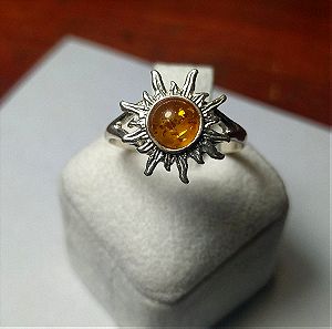ασημένιο δαχτυλίδι με αληθινό κεχριμπάρι
