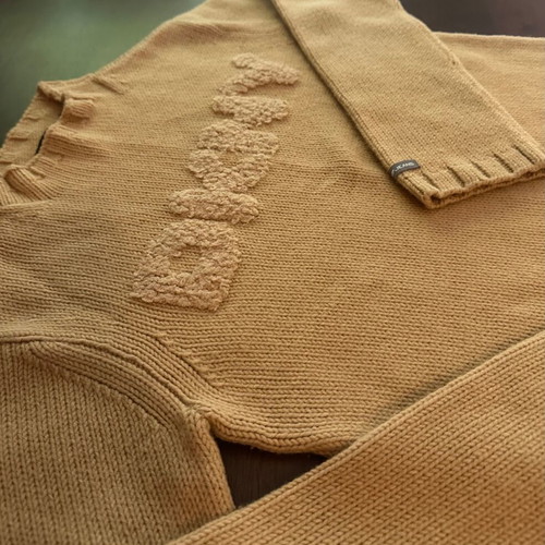 DKNY Jeans M beige thick knit sweater