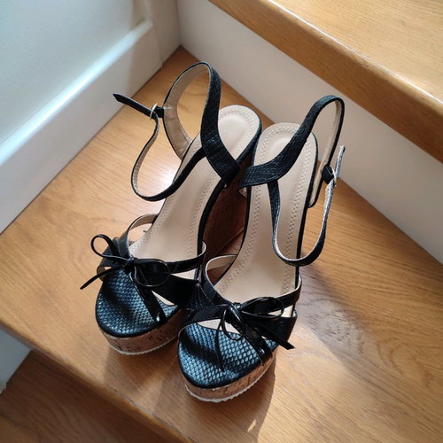 Women's platform sandals like new, cork wedge, snakeskin pattern size 37