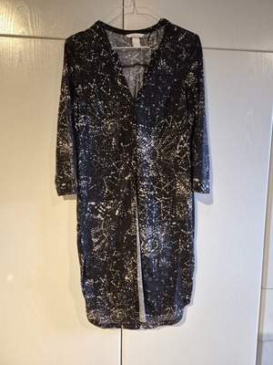 H&M long shirt like new, black and white