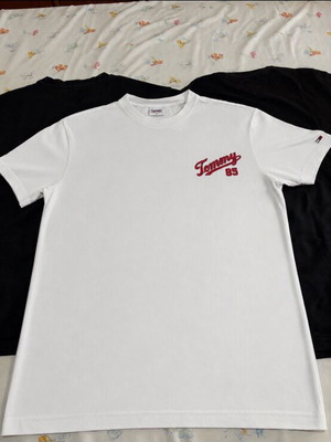 Tommy Jeans T-shirt, white with red logo, size M