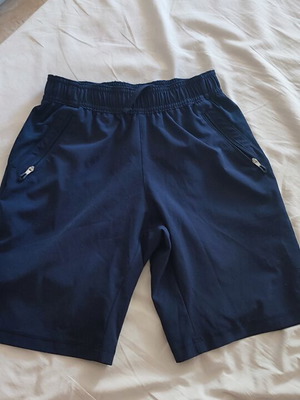 Decathlon boys' shorts blue, like new, size 11-12 years