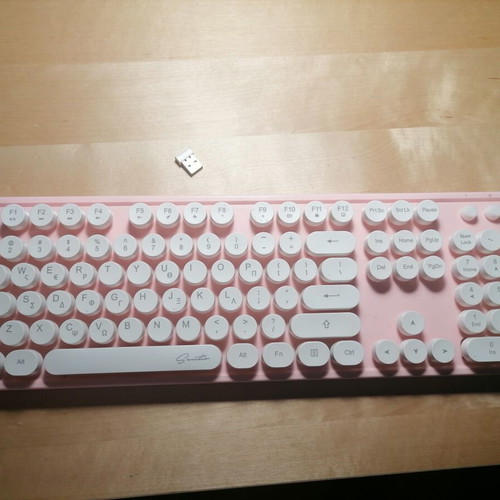 Wireless pink keyboard like new, full size with white round keys