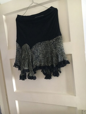 Scandalo skirt new, size S/M, black with pattern
