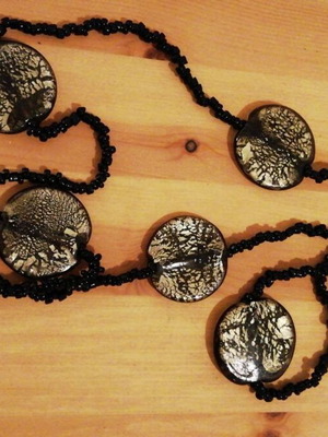 Necklace with Black Beads and Metallic Glass Details used