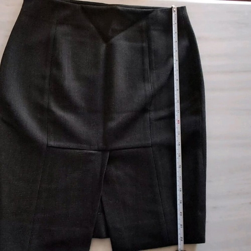 Zara pencil skirt like new, gray, size L