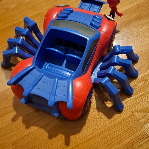 Spiderman vehicle with web shoot feature like new